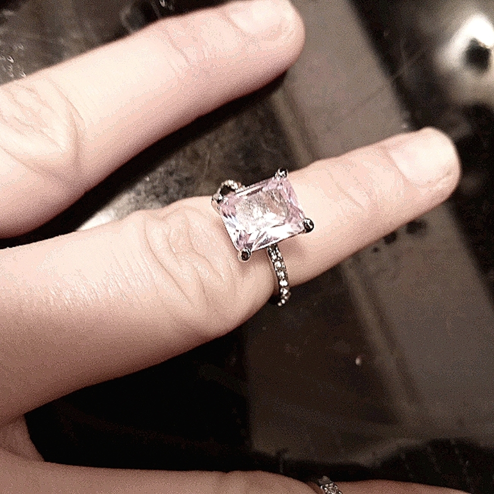 Sterling silver emerald shape ring